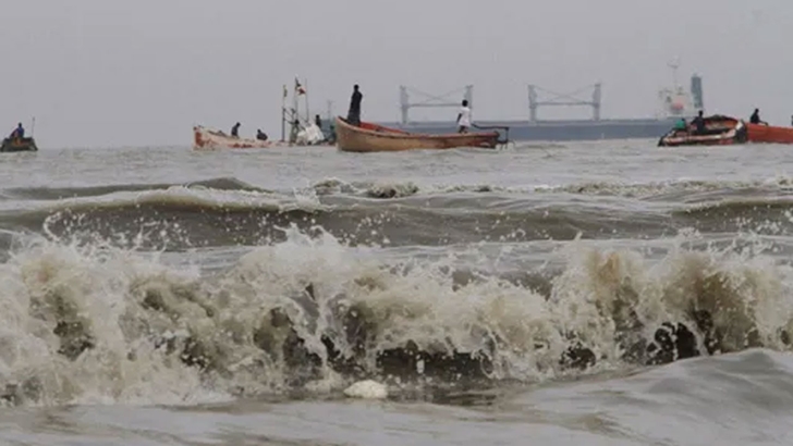 সাগরে লঘুচাপ, বন্দরে ৩ নম্বর সতর্কসংকেত